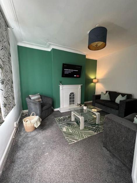 ليدز Moorfield Street Guesthouse المظهر الخارجي الصورة