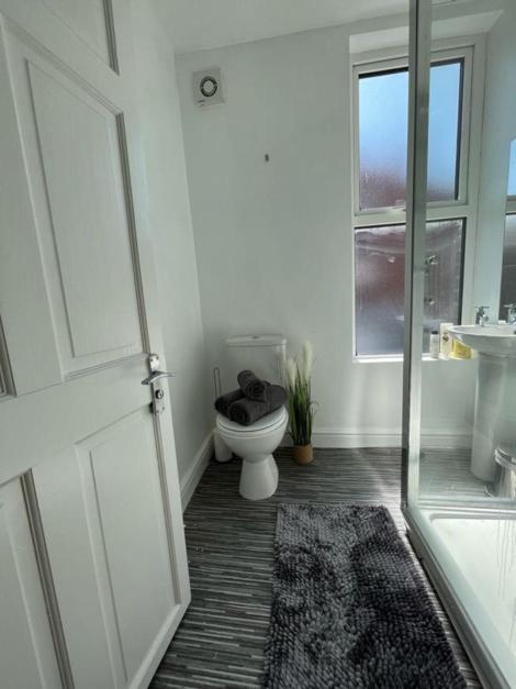 ليدز Moorfield Street Guesthouse المظهر الخارجي الصورة