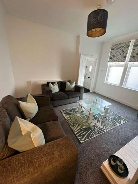 ليدز Moorfield Street Guesthouse المظهر الخارجي الصورة