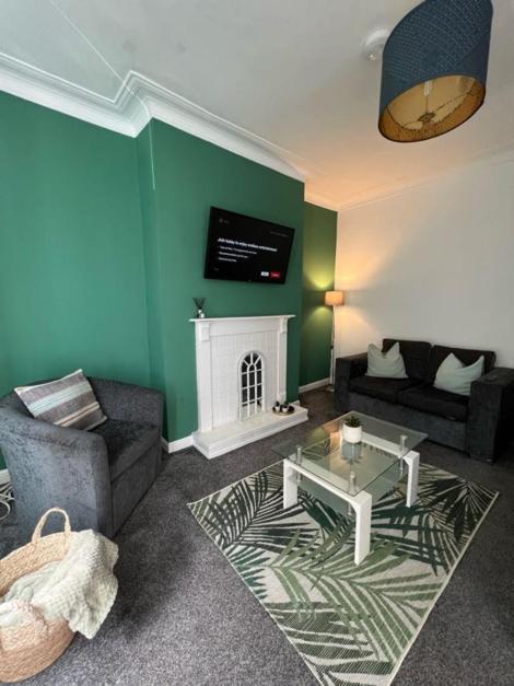 ليدز Moorfield Street Guesthouse المظهر الخارجي الصورة