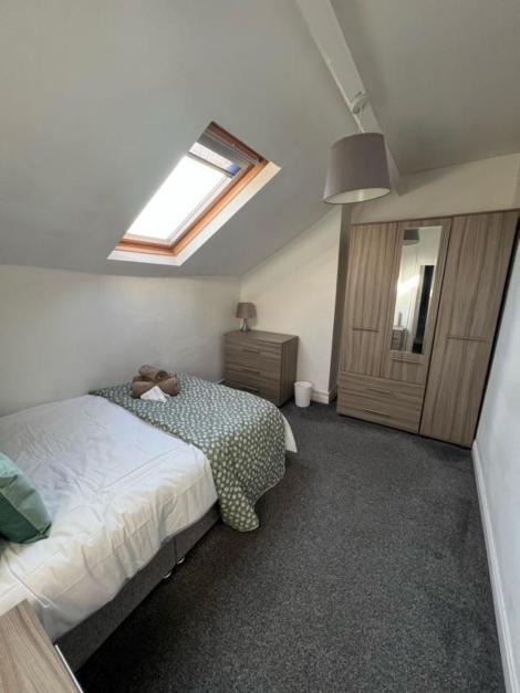 ليدز Moorfield Street Guesthouse المظهر الخارجي الصورة